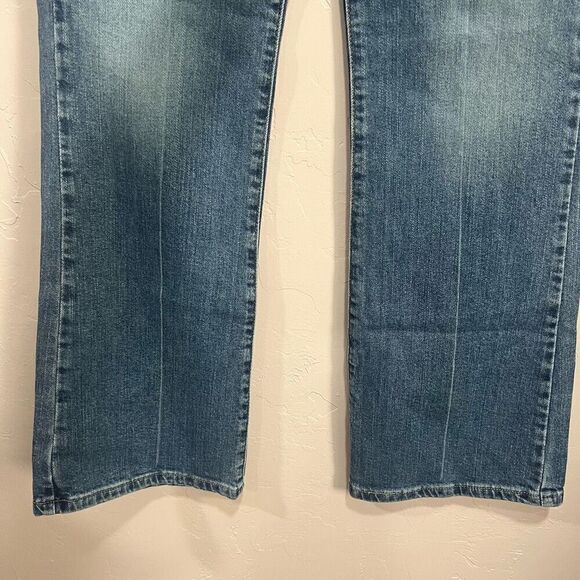 Levi's 518 Superlow Boot Cut Jeans Juniors size 9 M Distressed Denim - Picture 3 of 8